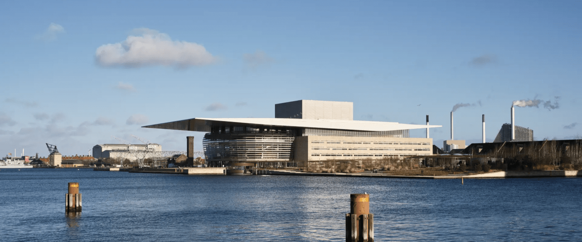 Henning Larsen banner