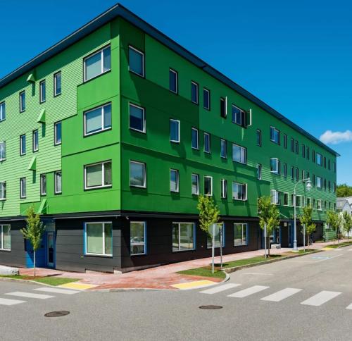 Exterior view of Bayside Anchor Apartments