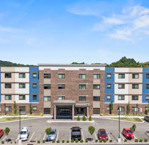 This 52- unit retirement residence, consisting of affordable and market rate housing, achieved Passive House Certification (PHI). 