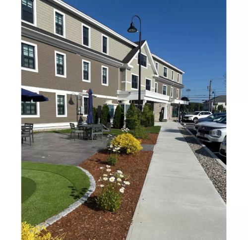 Sidewalk leading to the front of Scranton Main Senior Housing.